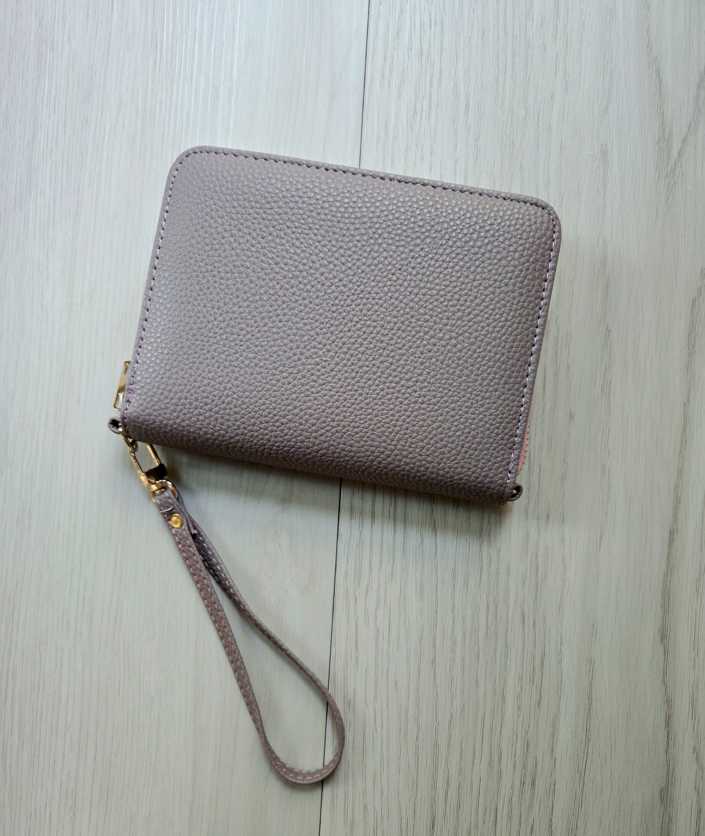 A7 Pebble Leather Wallets w/ wristlet