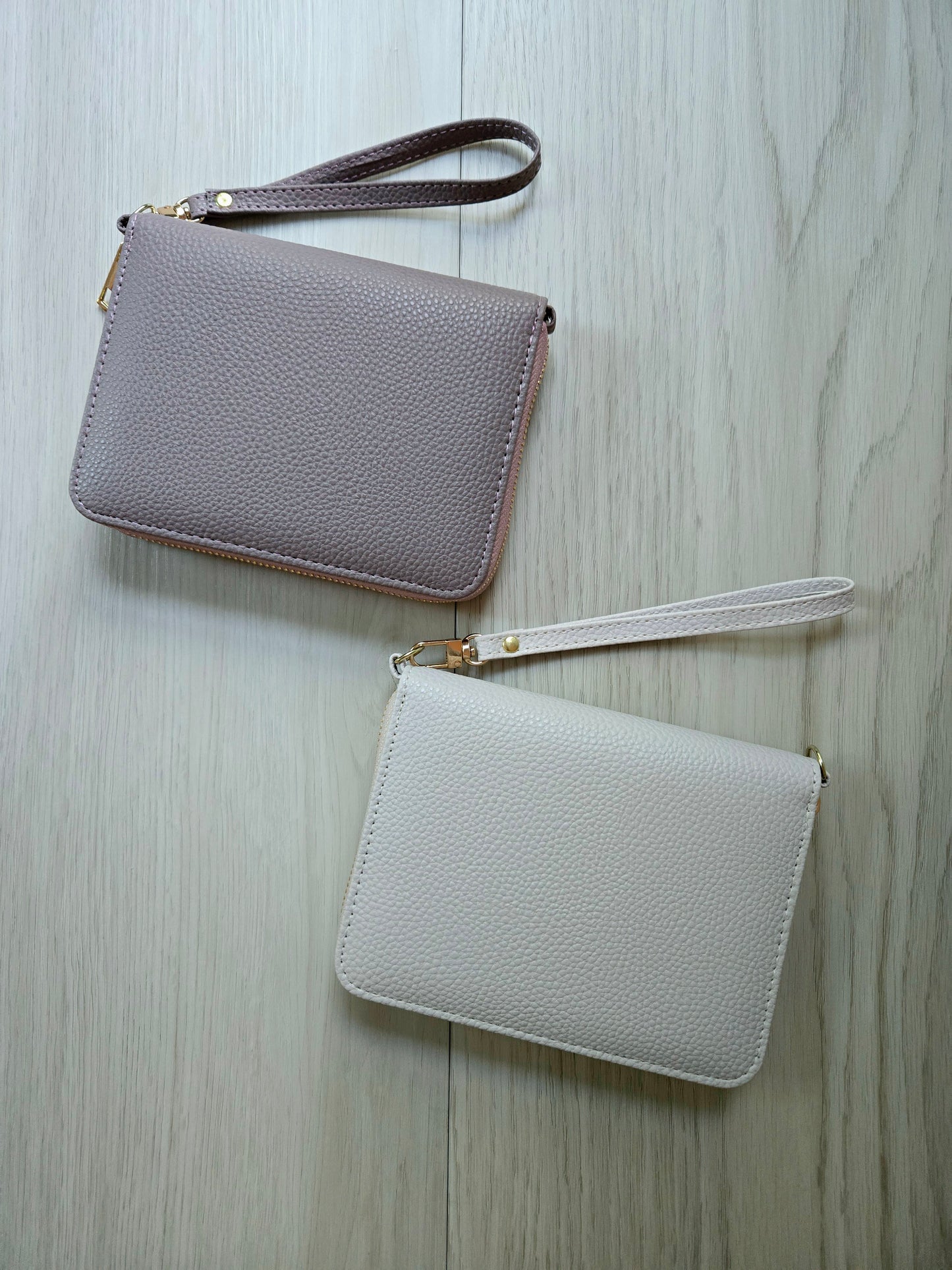 A7 Pebble Leather Wallets w/ wristlet